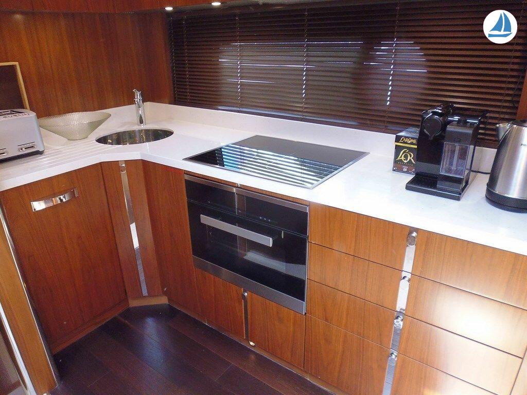 Photo Sunseeker 68 Sport Yacht 10