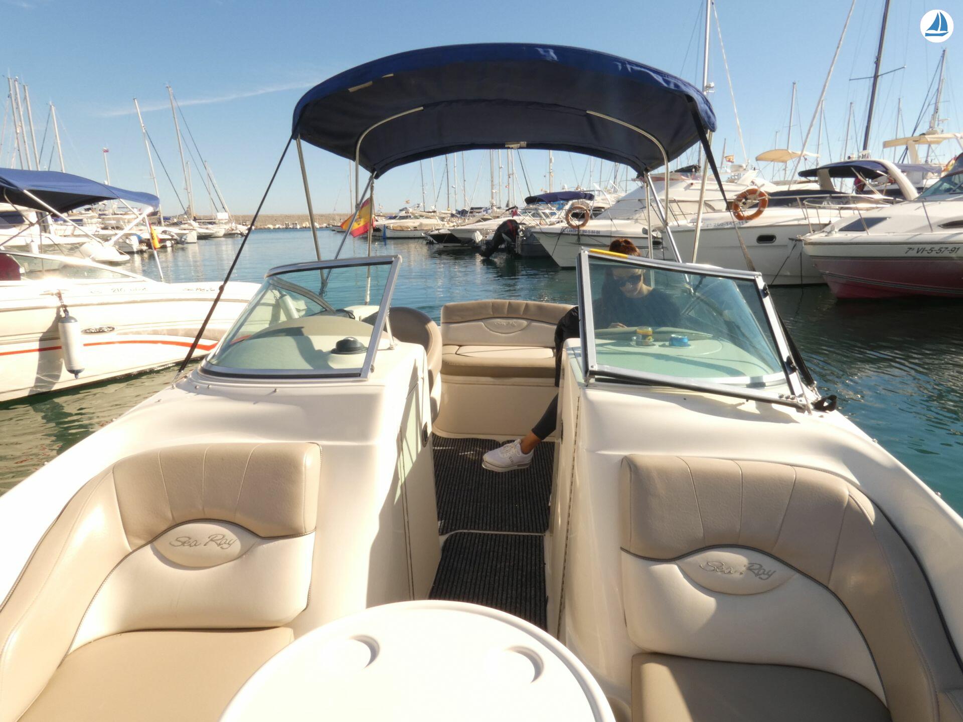Photo Sea Ray 200 Sundeck 7