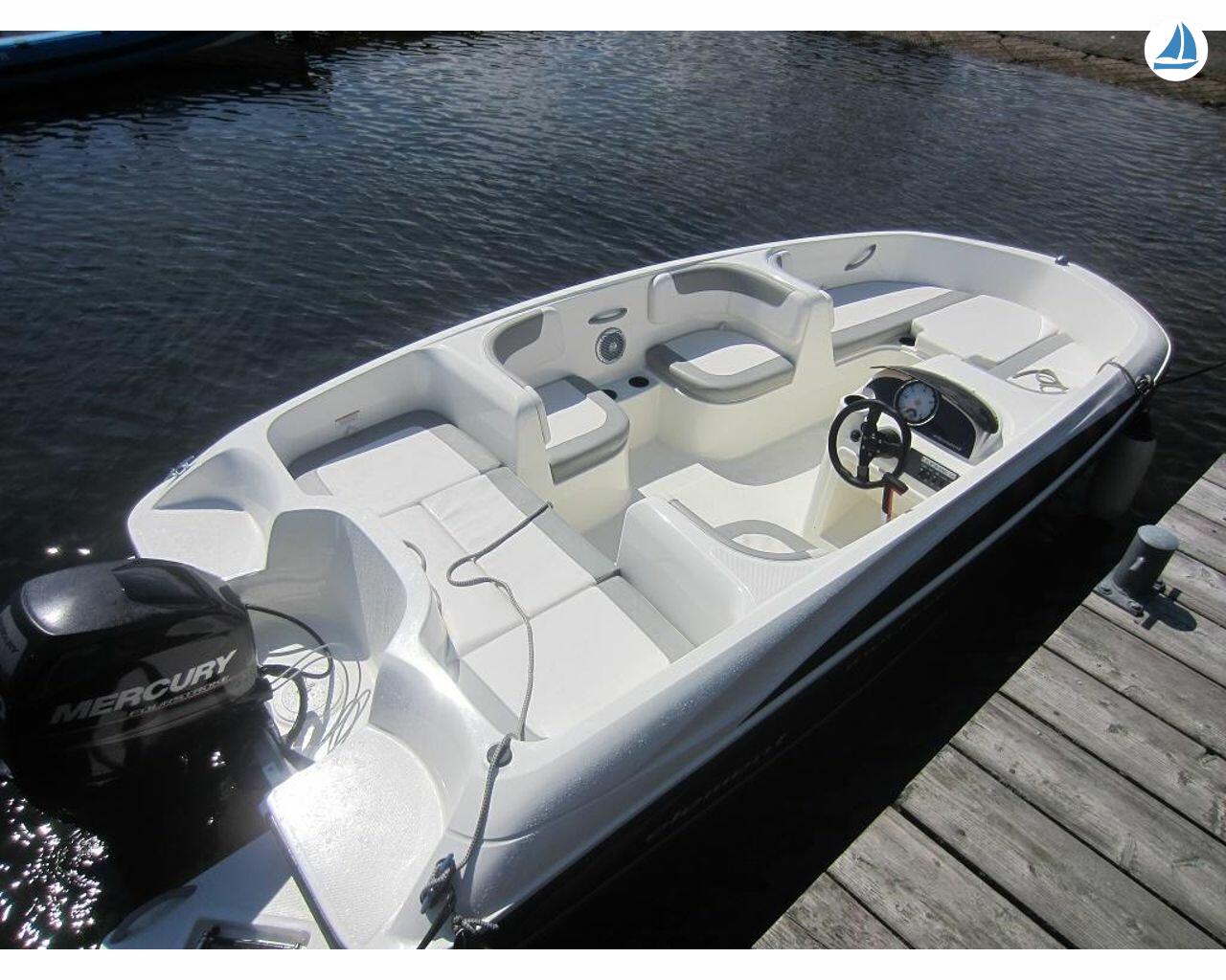 Photo Bayliner E5 1
