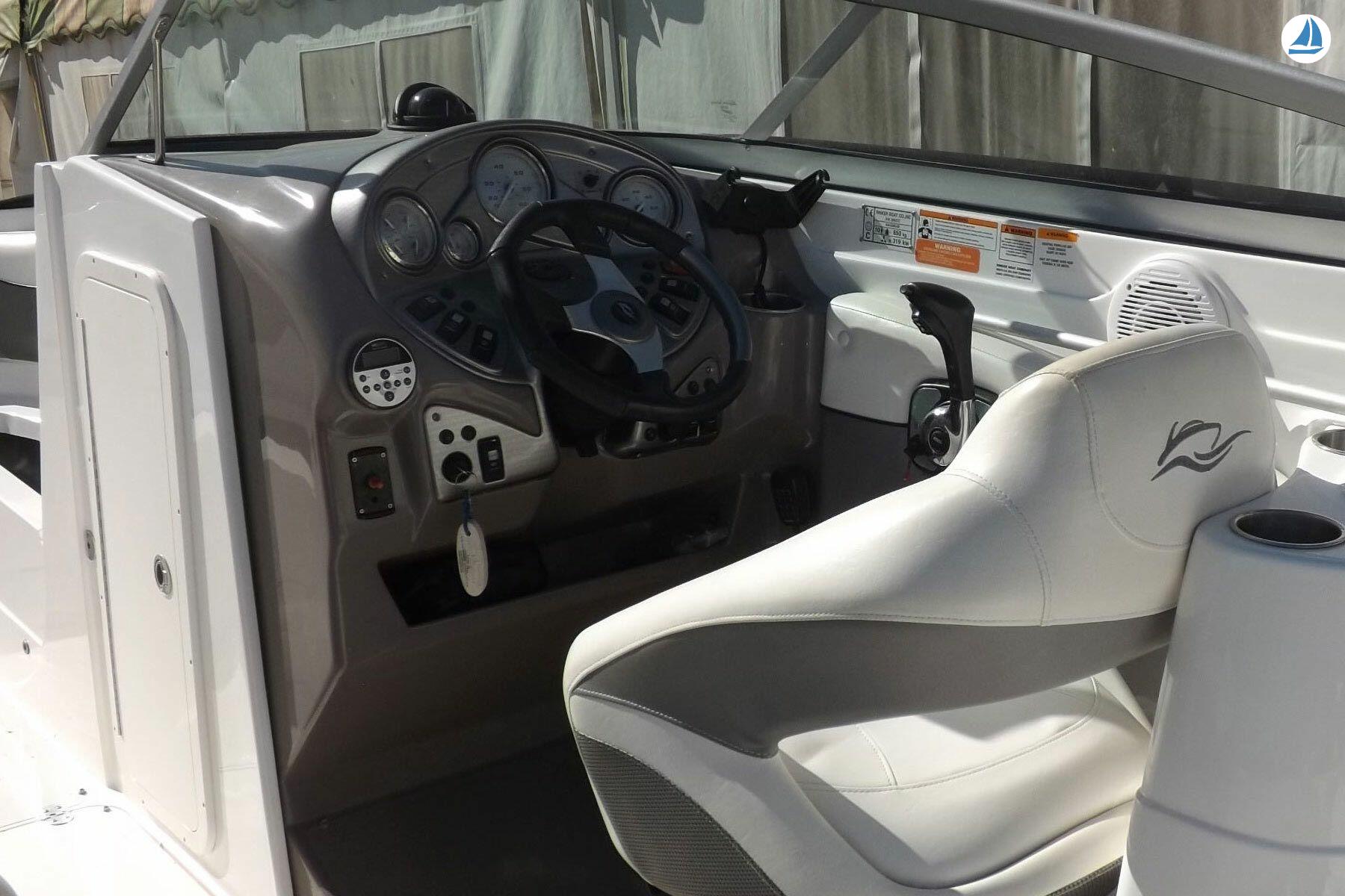 Photo Rinker 246 BOW RIDER 5