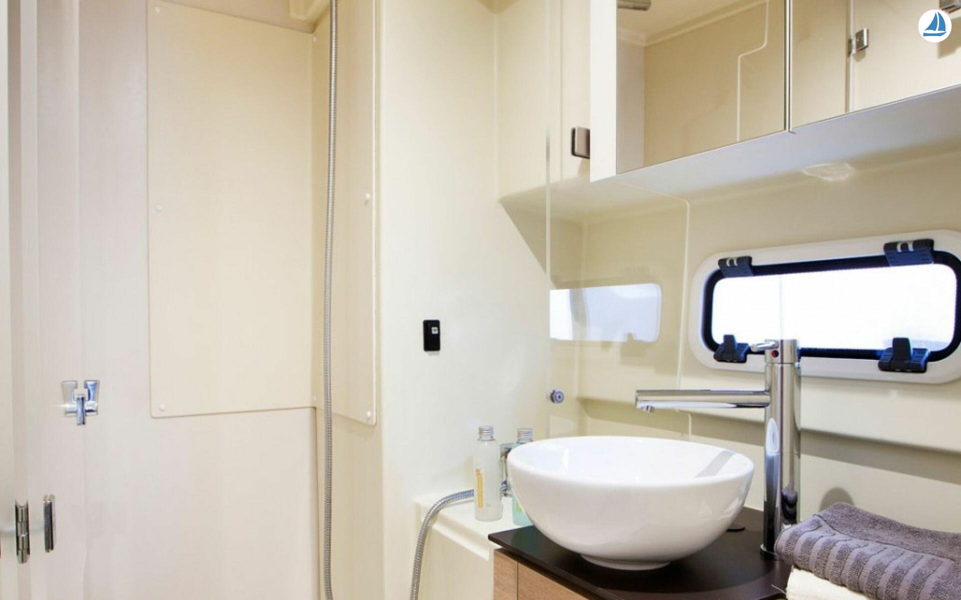 Photo Bali 4.5 by Catana 6