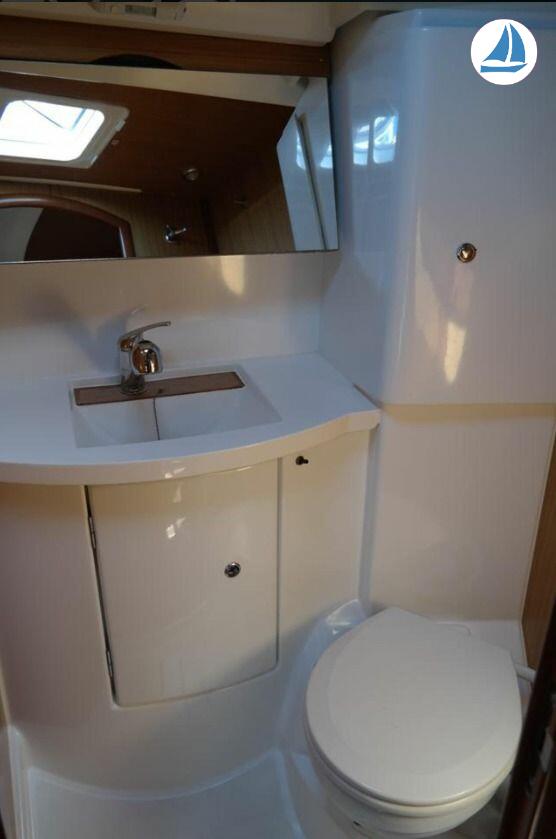 Photo Jeanneau SUN ODYSSEY 42I 8