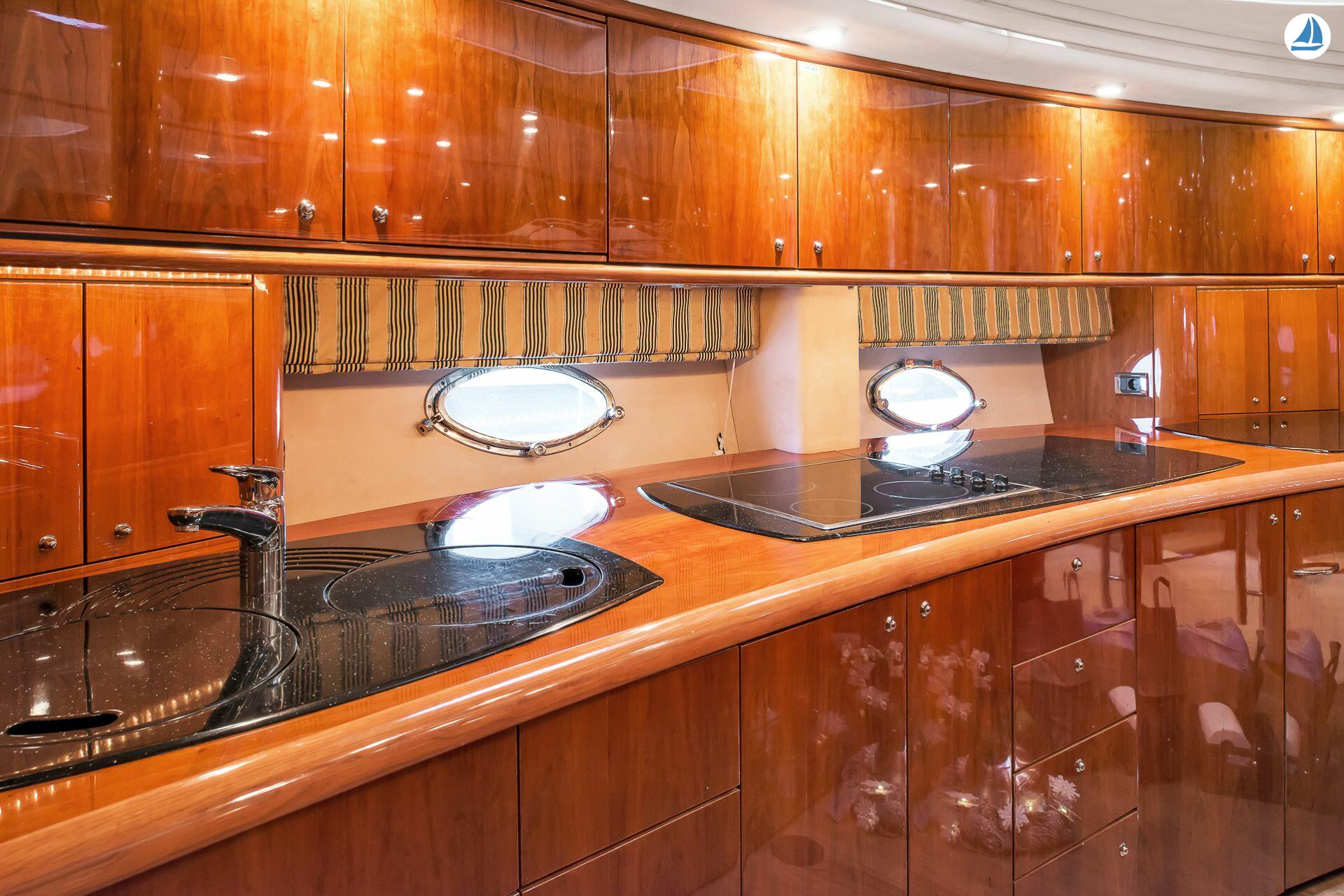 Photo Sunseeker 75 PREDATOR 12