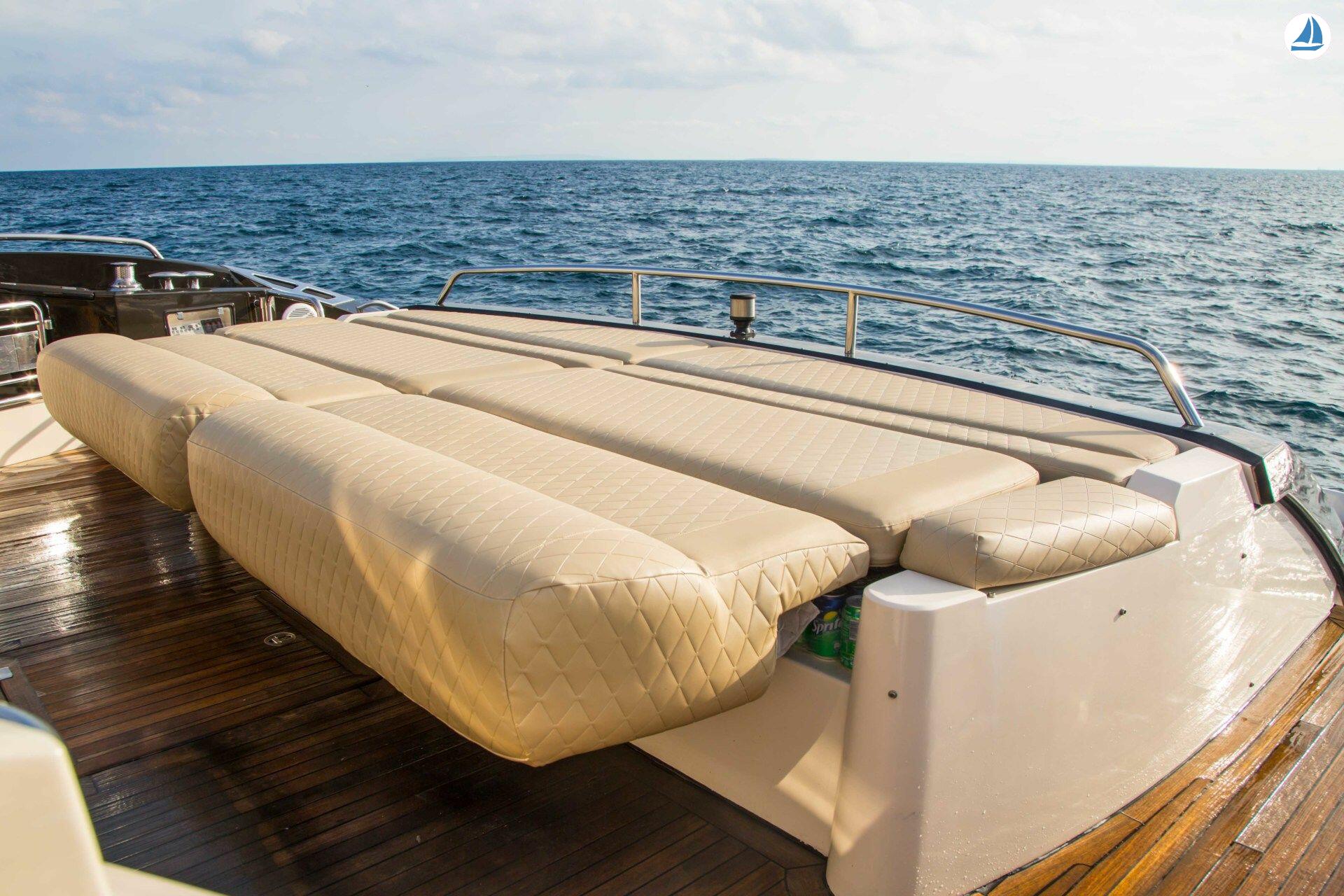 Photo Sunseeker Predator 82 10