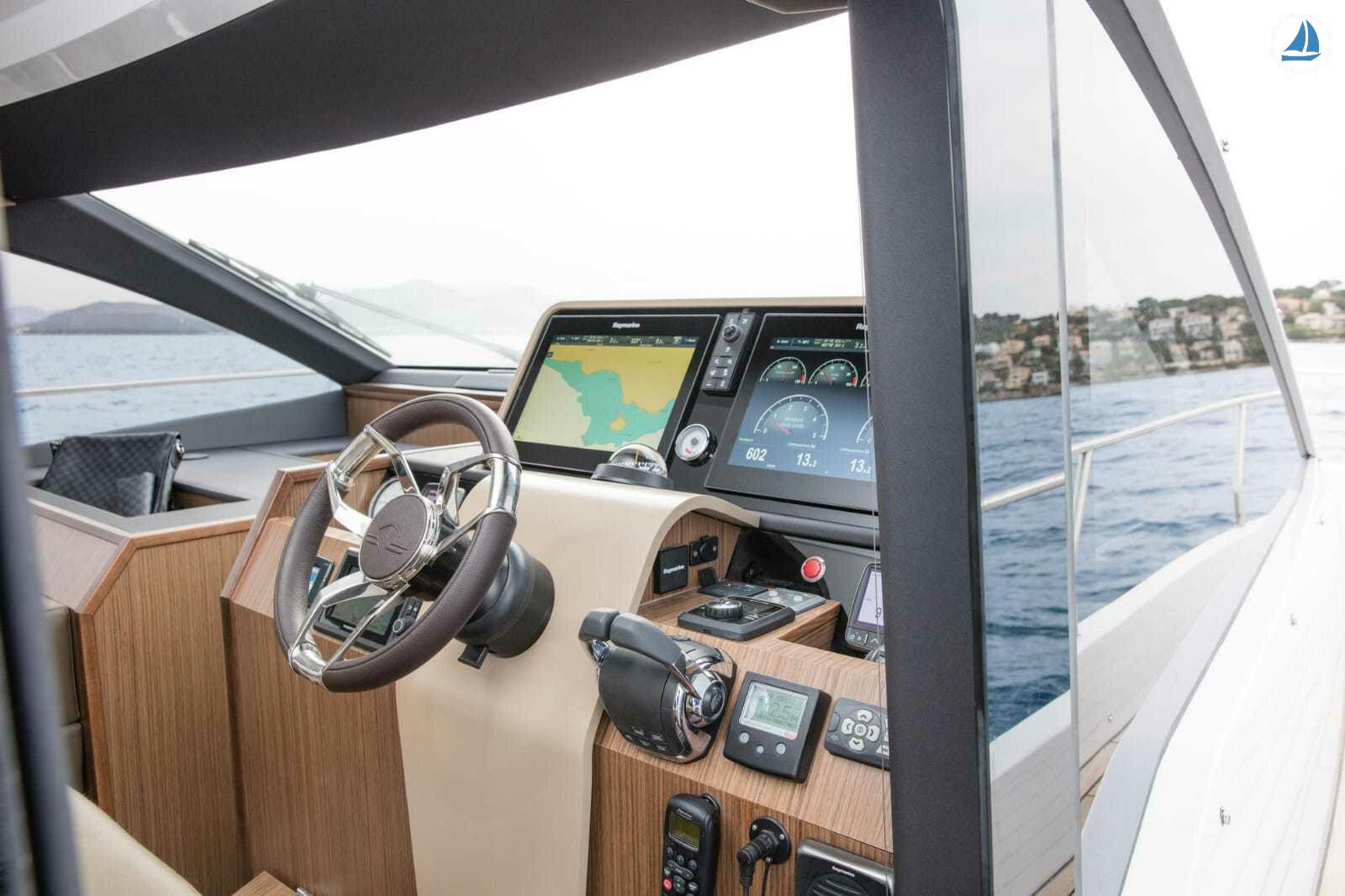 Photo Sealine F530 5