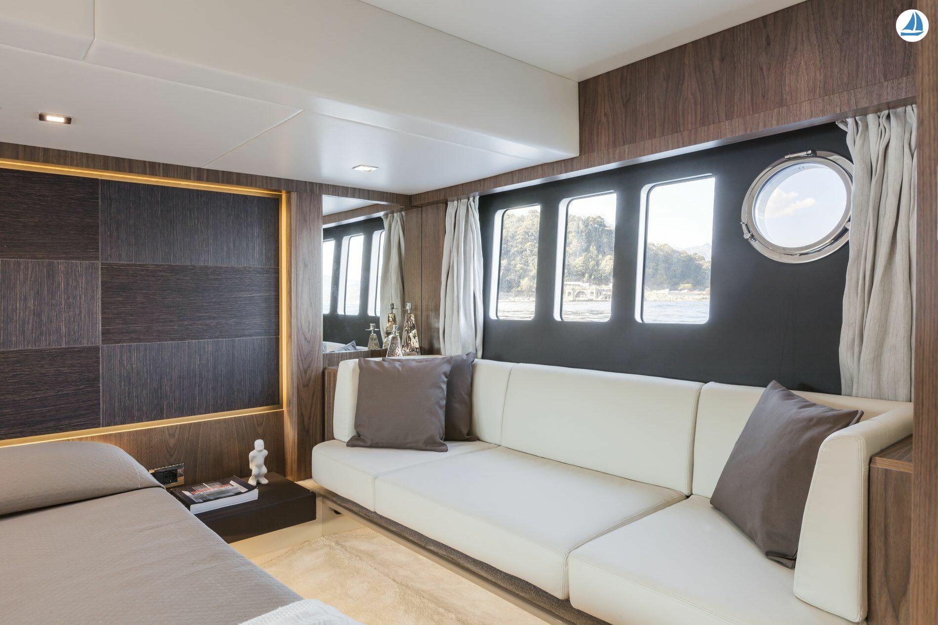 Photo Absolute 52fly 13