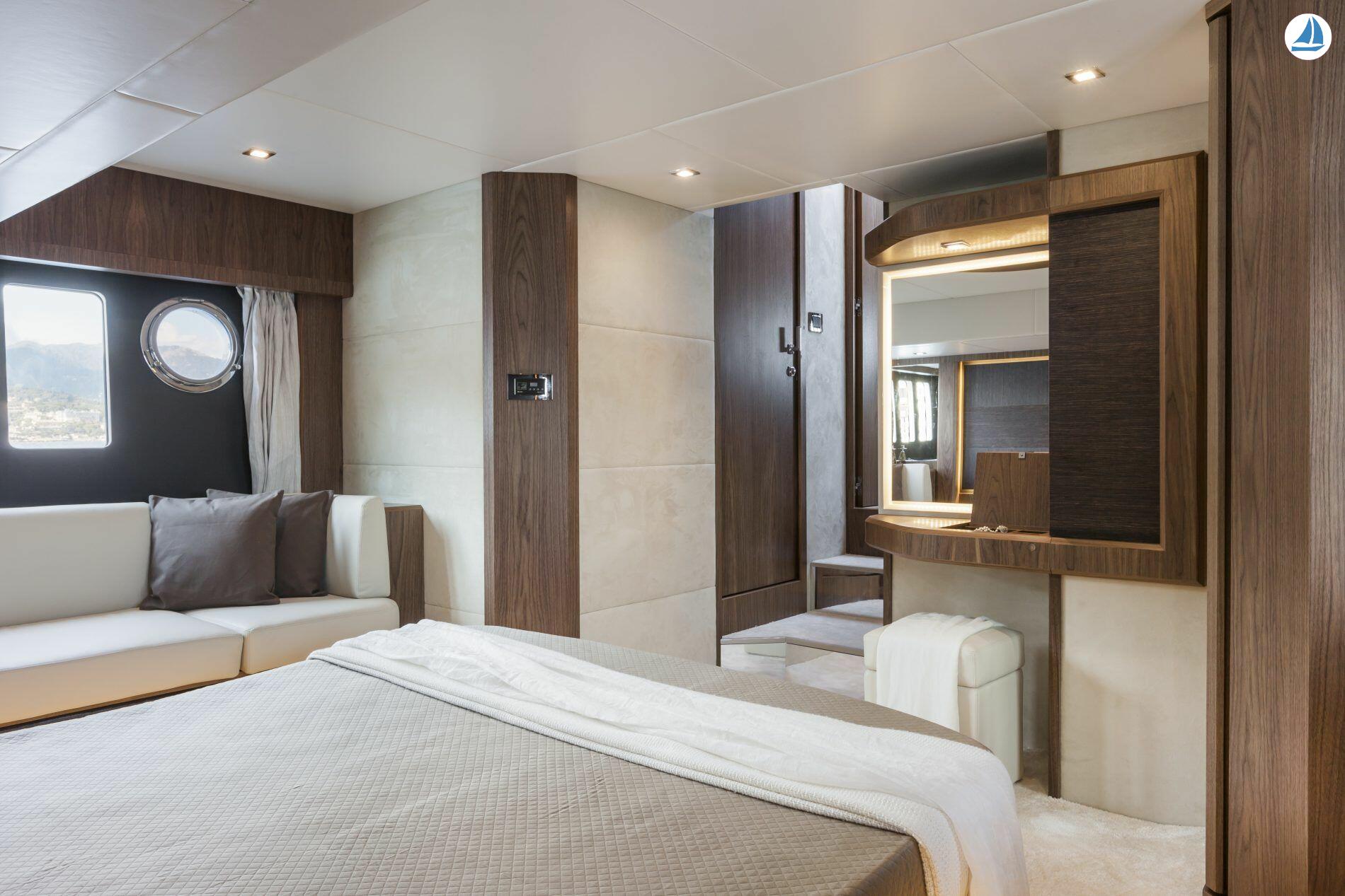 Photo Absolute 52fly 14