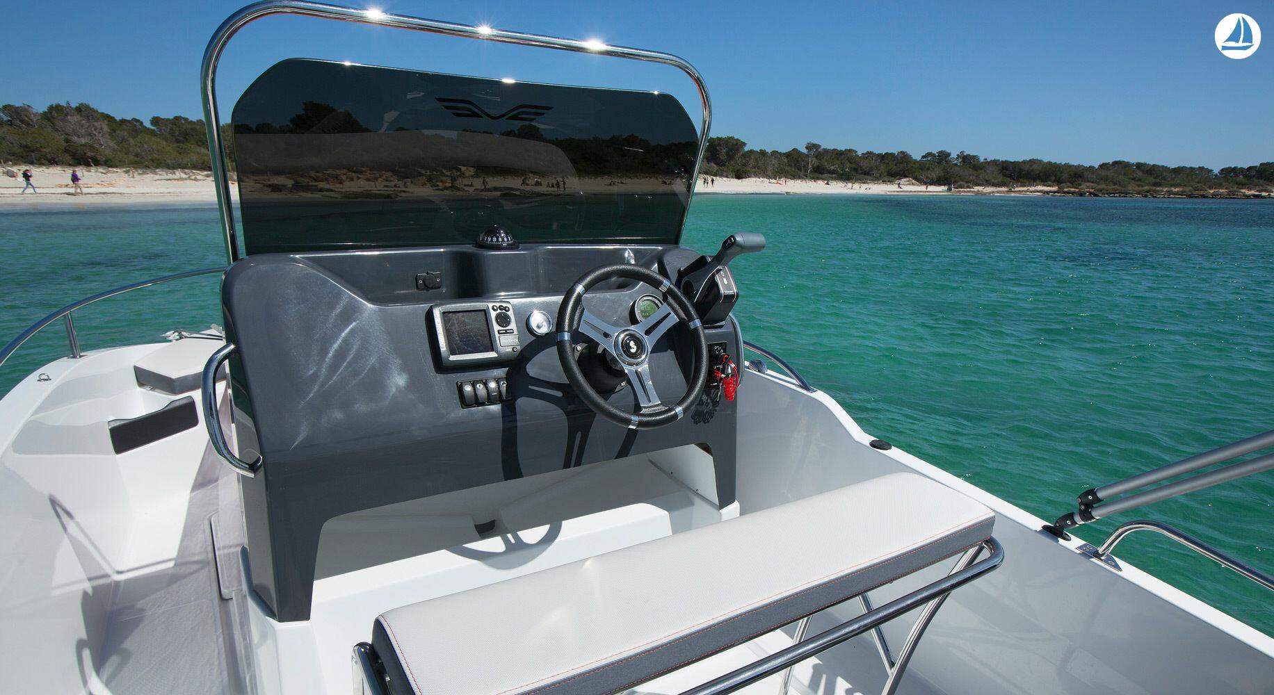 Photo Beneteau 5,5 Flyer Spacedeck - Calella 2
