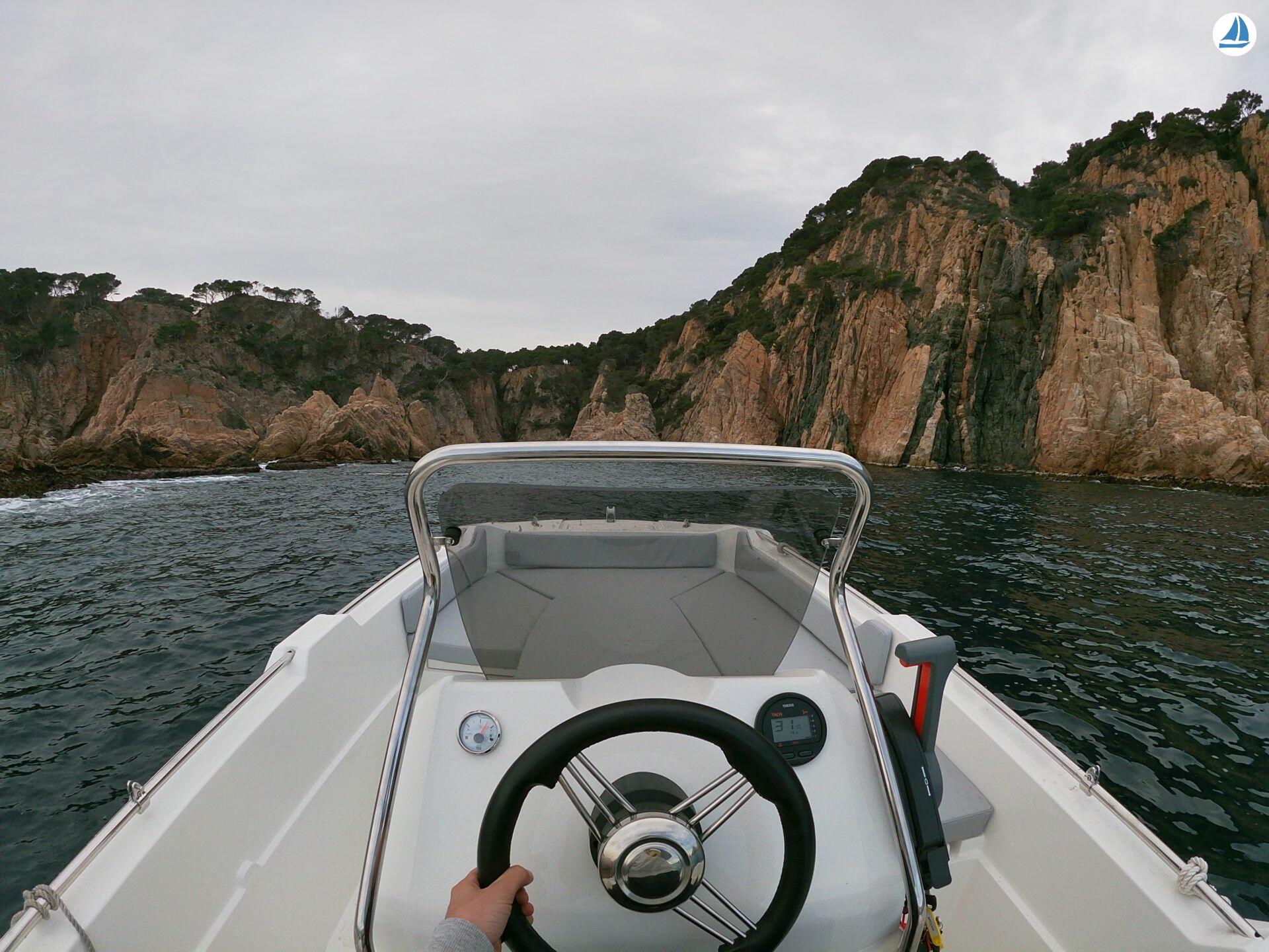 Photo V2 Boats 5.0 Sport - Calella 2
