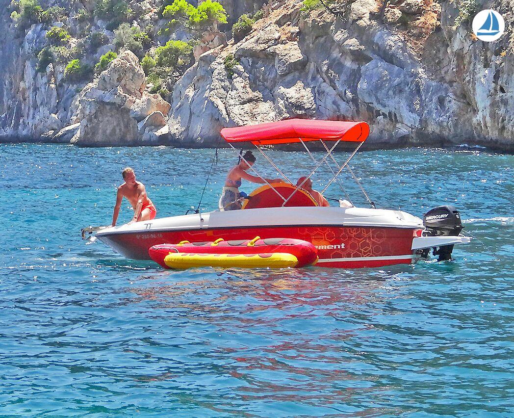 Photo Bayliner Element E5 'Sangria' WITHOUT LICENCE 2